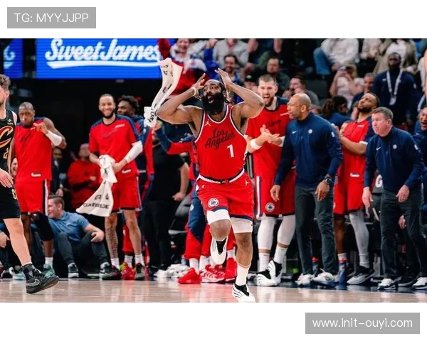 哈登直面杰伦·布朗,快船七连客之旅第二战启程 哈登直面杰伦·布朗,快船七连客之旅第二战启程