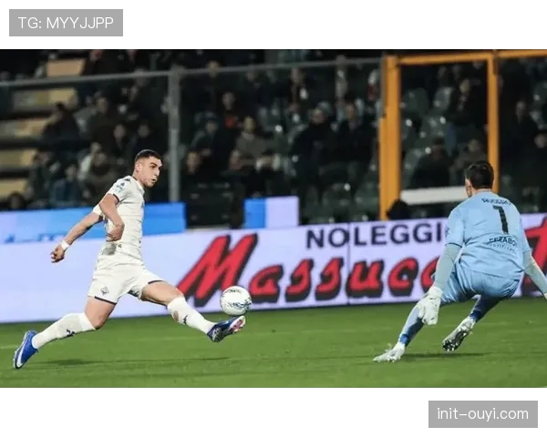 帕尔马0-2克雷莫纳，客场失利保级形势严峻